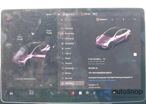 2023 Tesla Model Y Awd/Long Range Dual Motor All-Wheel Drive z USA, uszkodzony, nr VIN 7SAYGDEE8PA059111